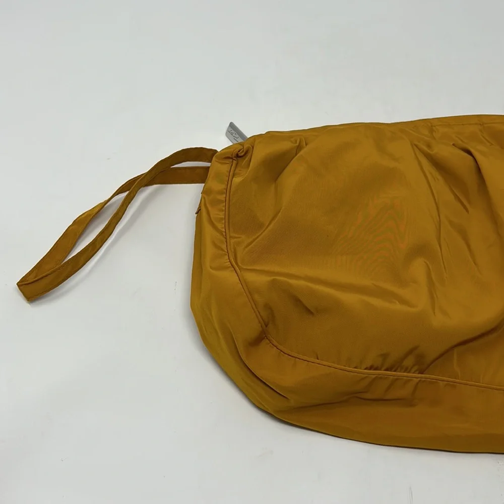 RFT Gold Cosmetic Purse Zip Up Pouch Excellent Condition